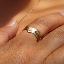 Load image into Gallery viewer, Jenny Ring (9ct gold)