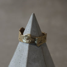 Load image into Gallery viewer, Jenny Ring (9ct gold)